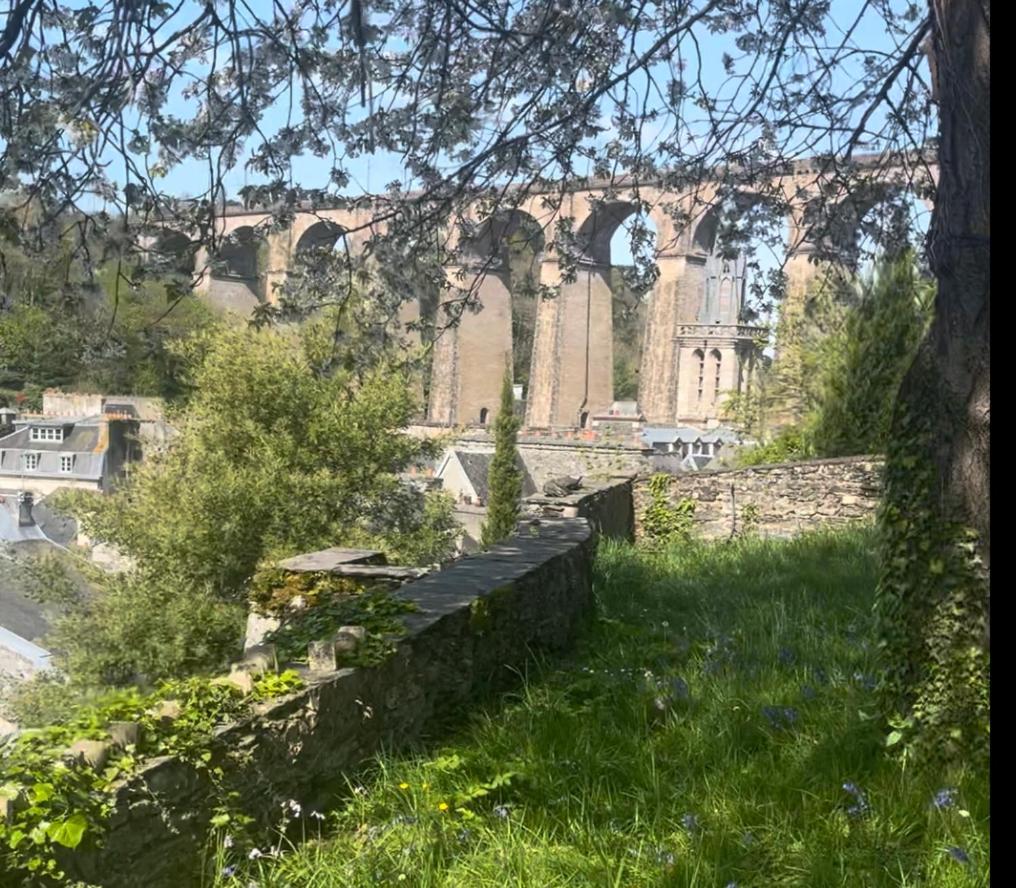 Apartmán Cosy Et Jardin Panoramique Morlaix Exteriér fotografie